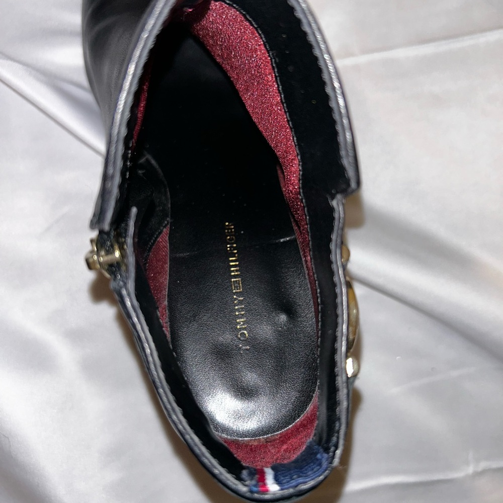 Tommy Hilfiger Black Leather Ankle Booties NEW Women’s Size 8.5 | Designer Shoes - Picture 4 of 5